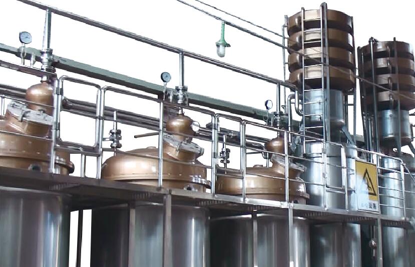 蒸餾設(shè)備有哪些特點(diǎn)